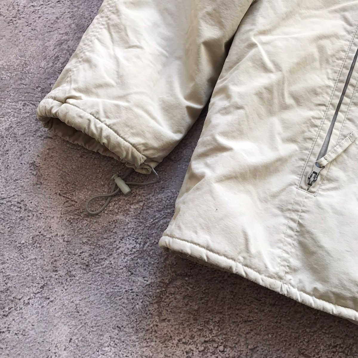 Vintage Vintage Gap Quilted Puffer Jacket Cream Gorpcore Y2K Faded L Size US L / EU 52-54 / 3 - 2 Thumbnail
