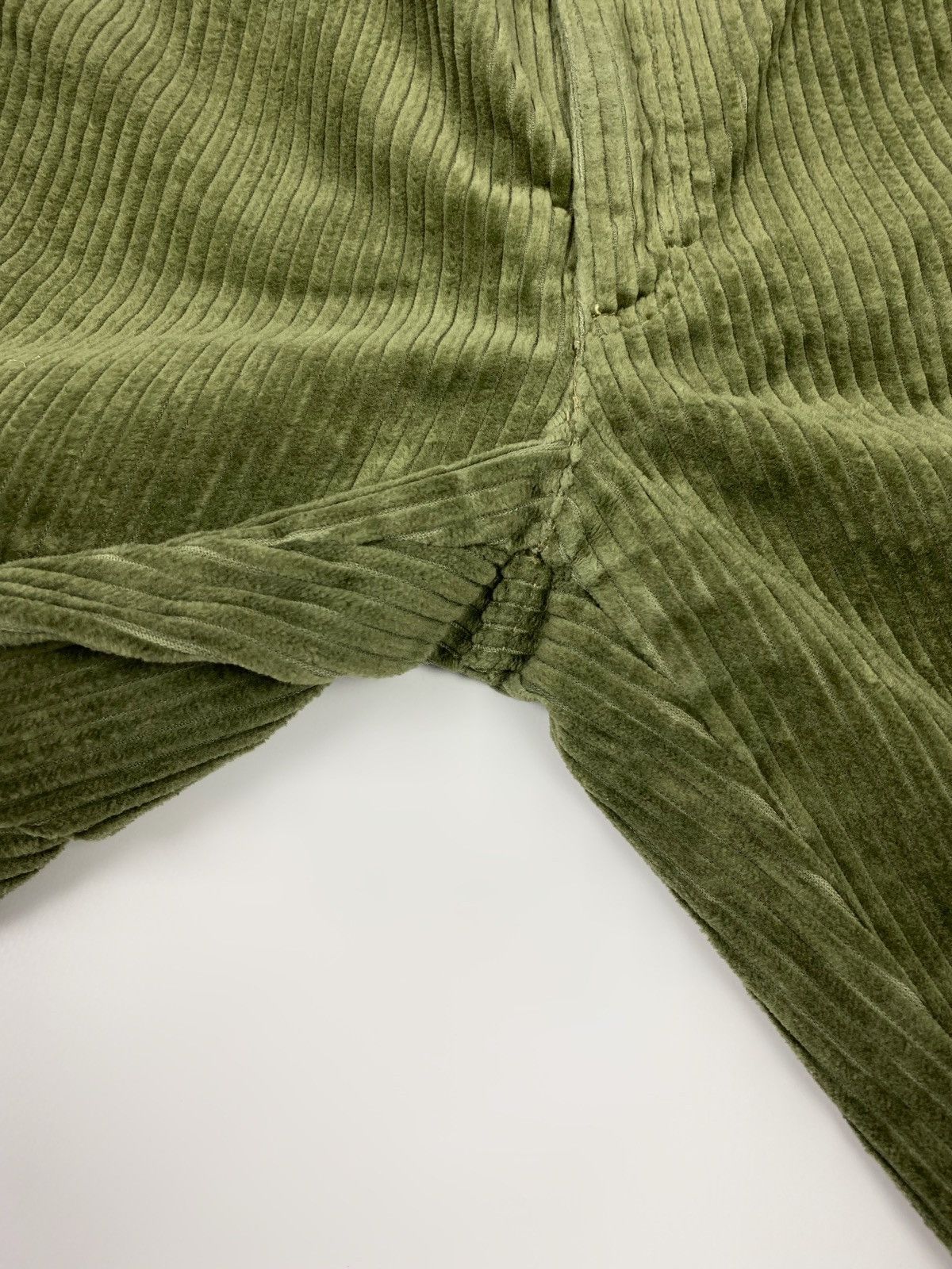 Vintage 1970’s Vintage UFO Green Jumbo Corduroy Pants Size US 33 - 9 Thumbnail