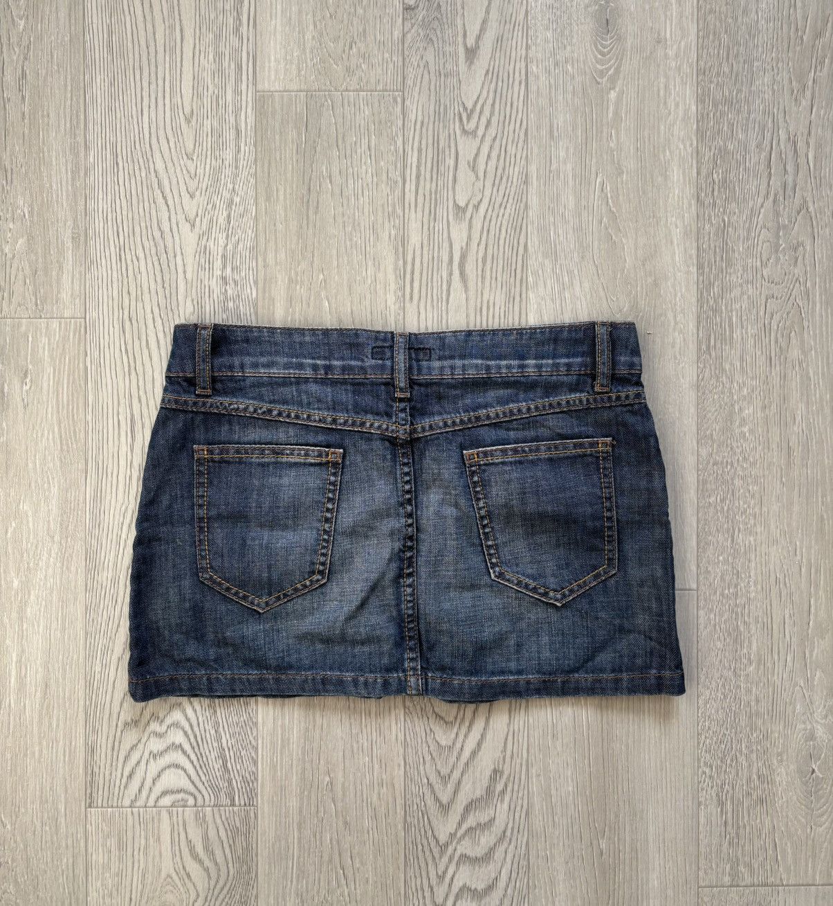 Burberry Vintage Burberry Denim Mini Skirt Y2K Size 26" / US 2 / IT 38 - 4 Thumbnail