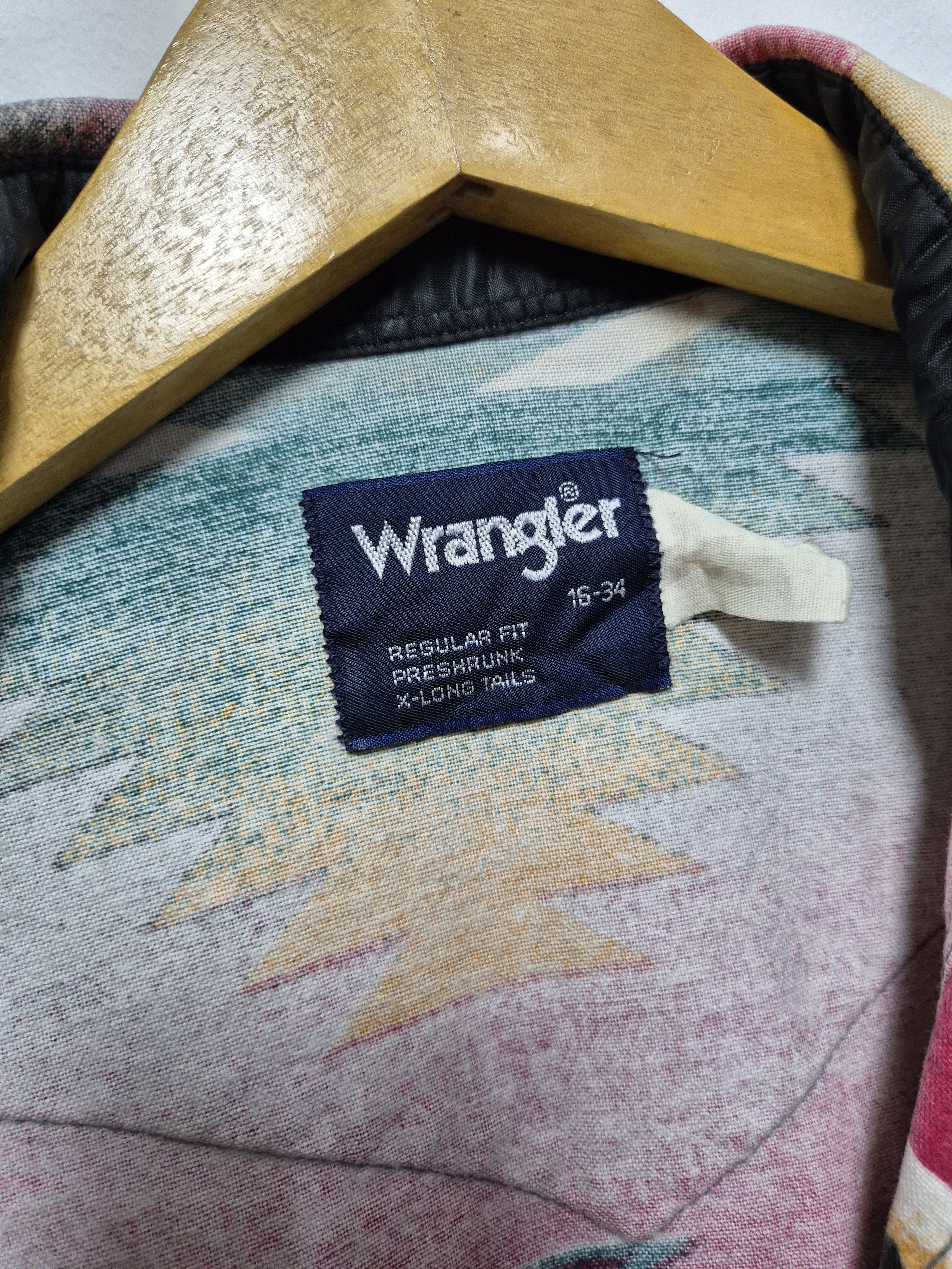 Vintage × Wrangler Vintage Wrangler Shirt Navajo Pattern Size US M / EU 48-50 / 2 - 8 Thumbnail