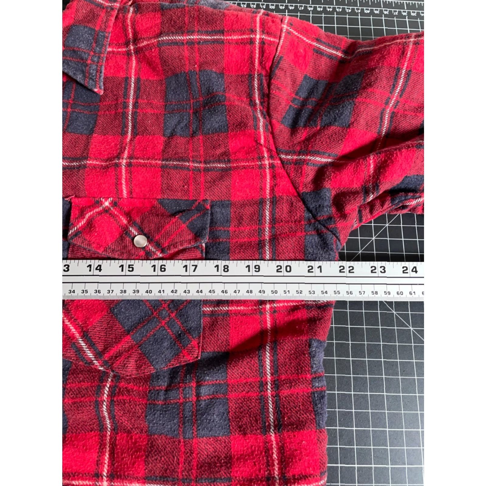 Vintage VINTAGE Hunting Club Flannel Shirt Jacket Mens M Red Plaid Pearl Snap Shacket Size US M / EU 48-50 / 2 - 5 Thumbnail