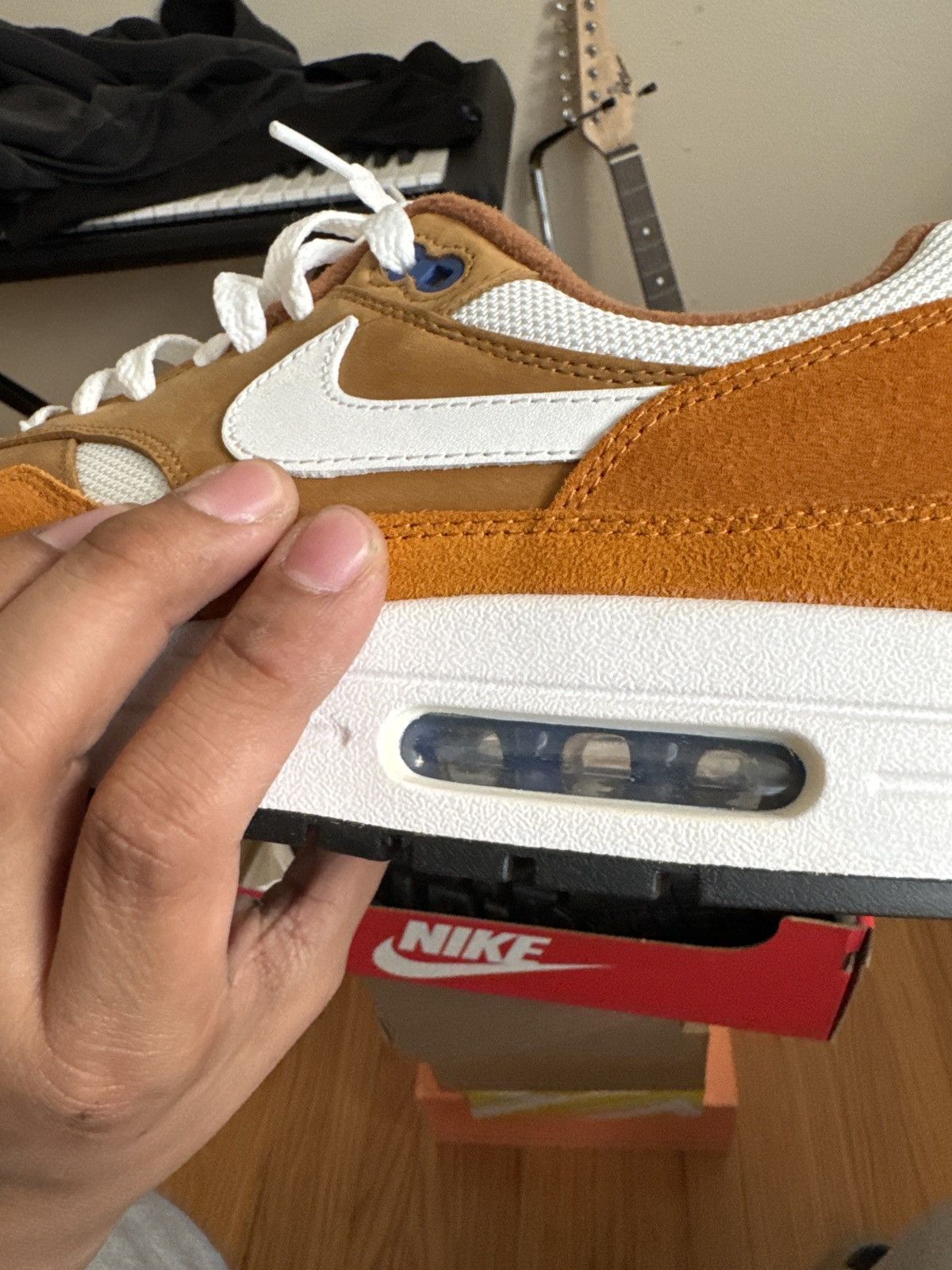 Nike Nike Air Max 1 Curry (2018) Size US 9 / EU 42 - 3 Thumbnail