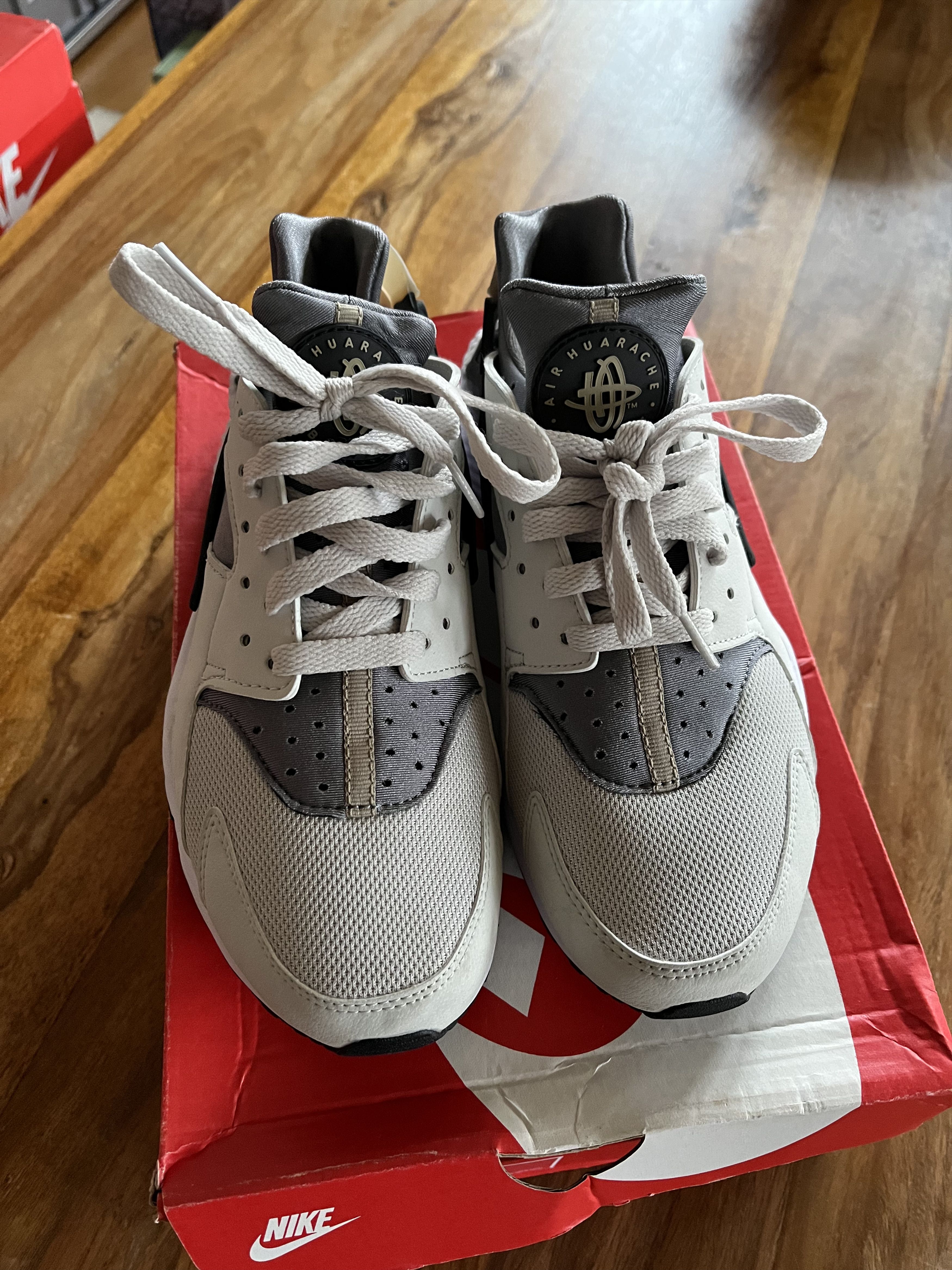 Nike Nike Huarache Size US 9 / EU 42 - 1 Thumbnail