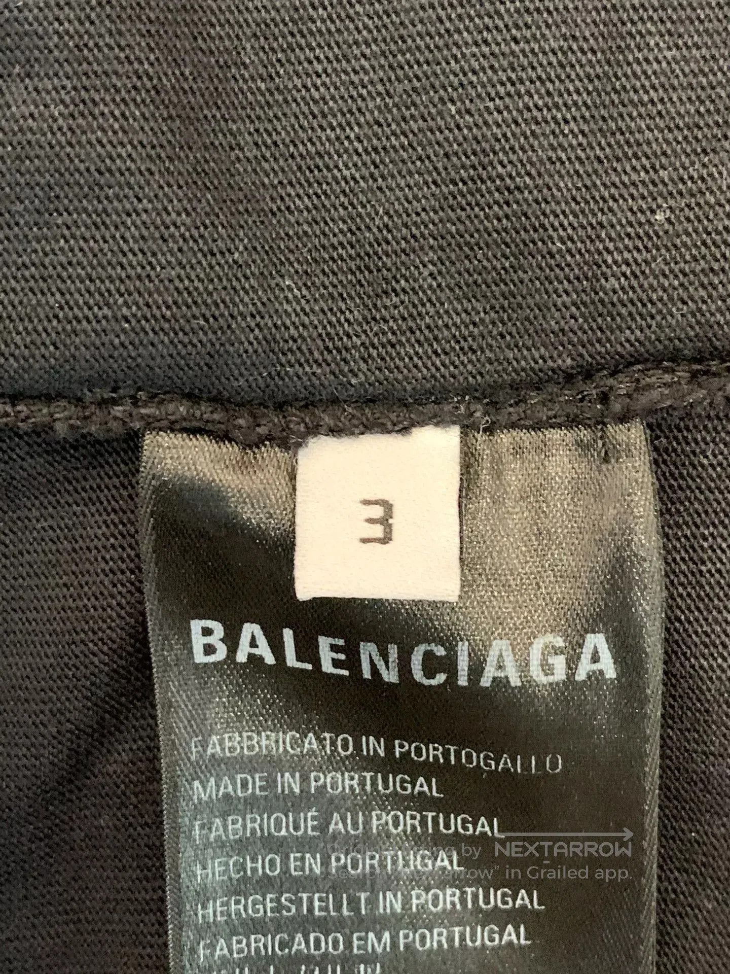 Balenciaga Balenciaga Eiffel Tower Graffiti Bitcoin Tee. Size US L / EU 52-54 / 3 - 7 Thumbnail