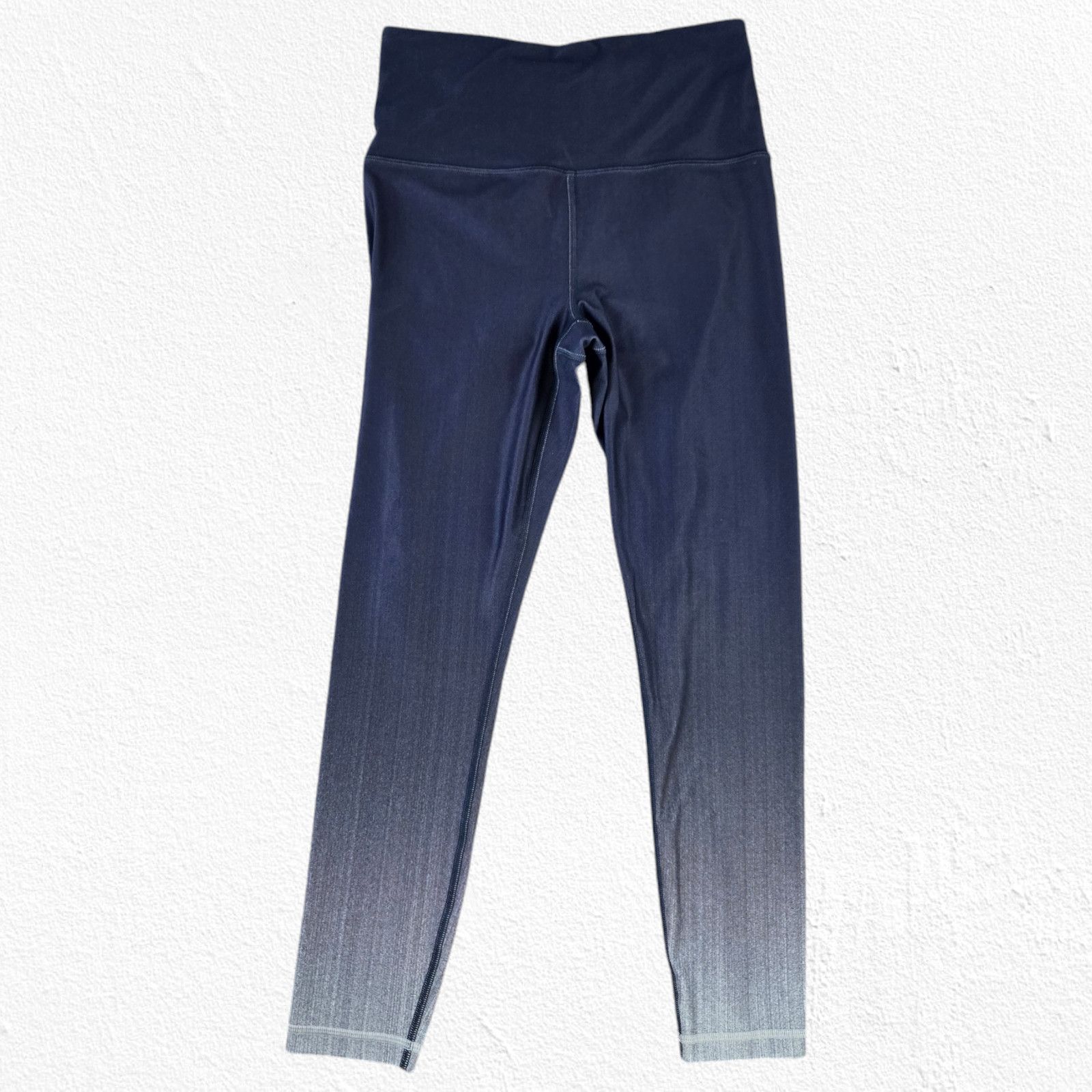 Athleta Athleta Gray Ombre Elation 7/8 Leggings Size Small Size 27" / US 4 / IT 40 - 2 Thumbnail