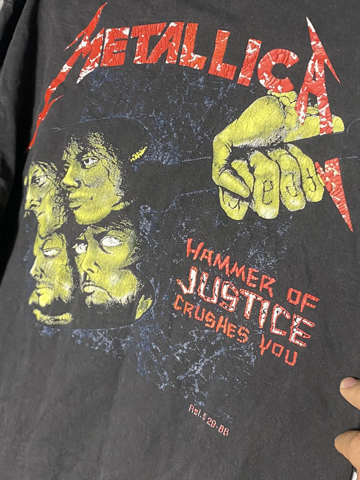 Metallica × Vintage Vintage y2k METALLICA Hammer of Justice Crushes you tee Size US L / EU 52-54 / 3 - 6 Thumbnail