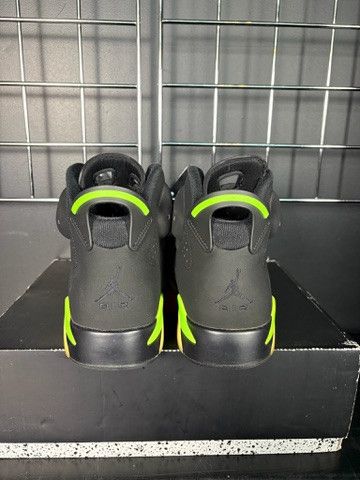 Jordan Brand Air Jordan 6 Retro "Electric Green" **PRE-OWNED** Size US 12 / EU 45 - 5 Thumbnail