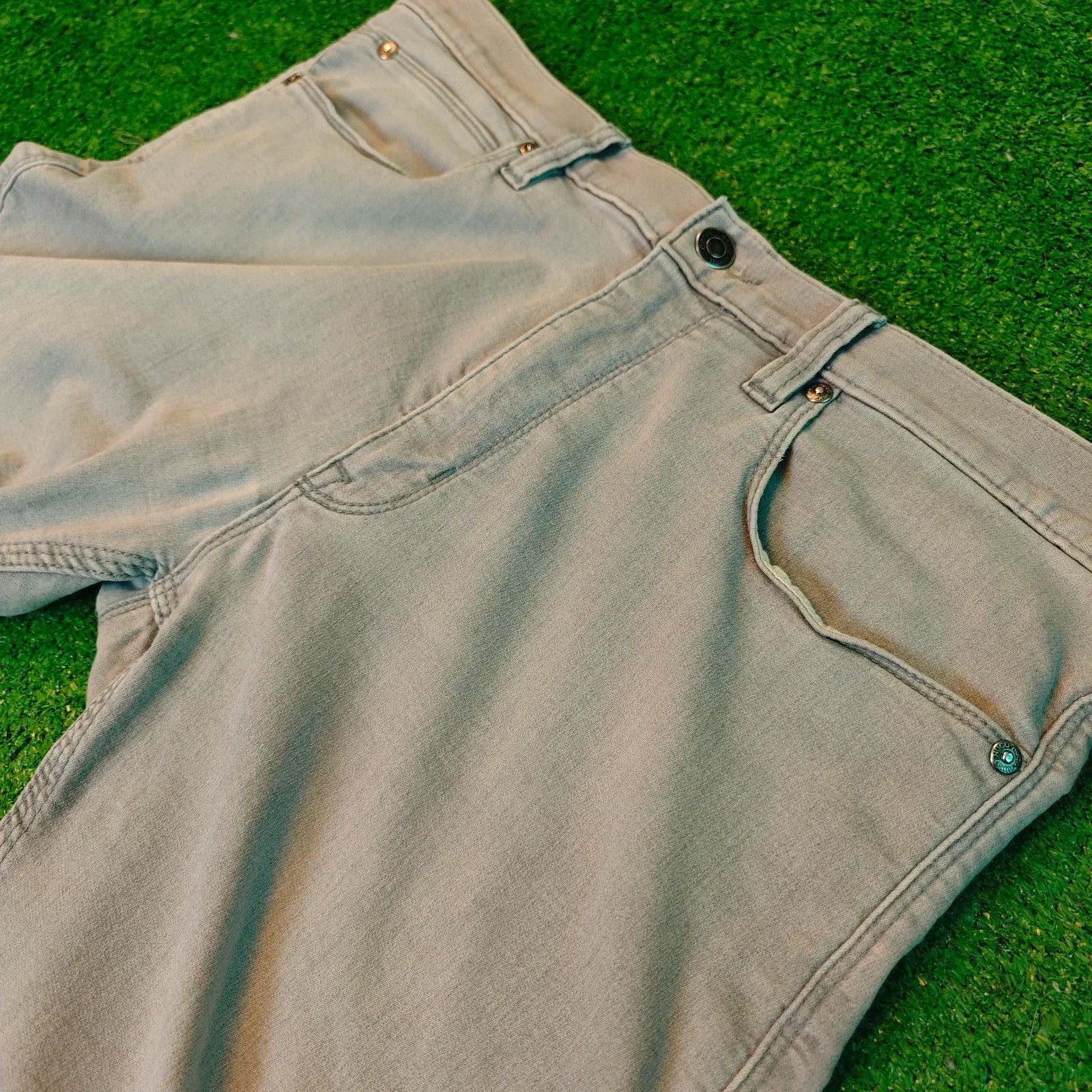 Hugo Boss Hugo Boss Jeans Mens 33x34 gray slim zip fly denim pants Size US 33 - 11 Thumbnail