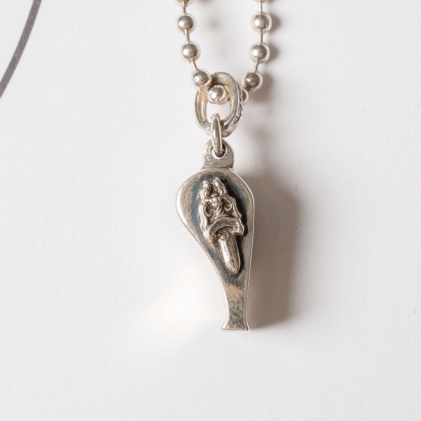 アクセサリー Chrome Hearts Tiny Whistle Charm Dagger Chrome Hearts Chrome Hearts Whistle charm Tiny Dagger | Grailed