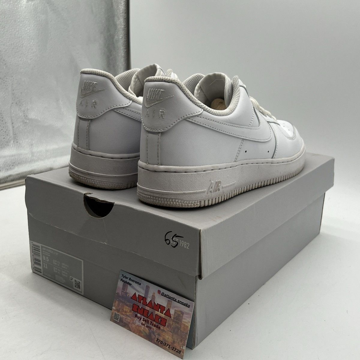 Nike Air Force 1 triple white Size US 9.5 / EU 42-43 - 5 Thumbnail