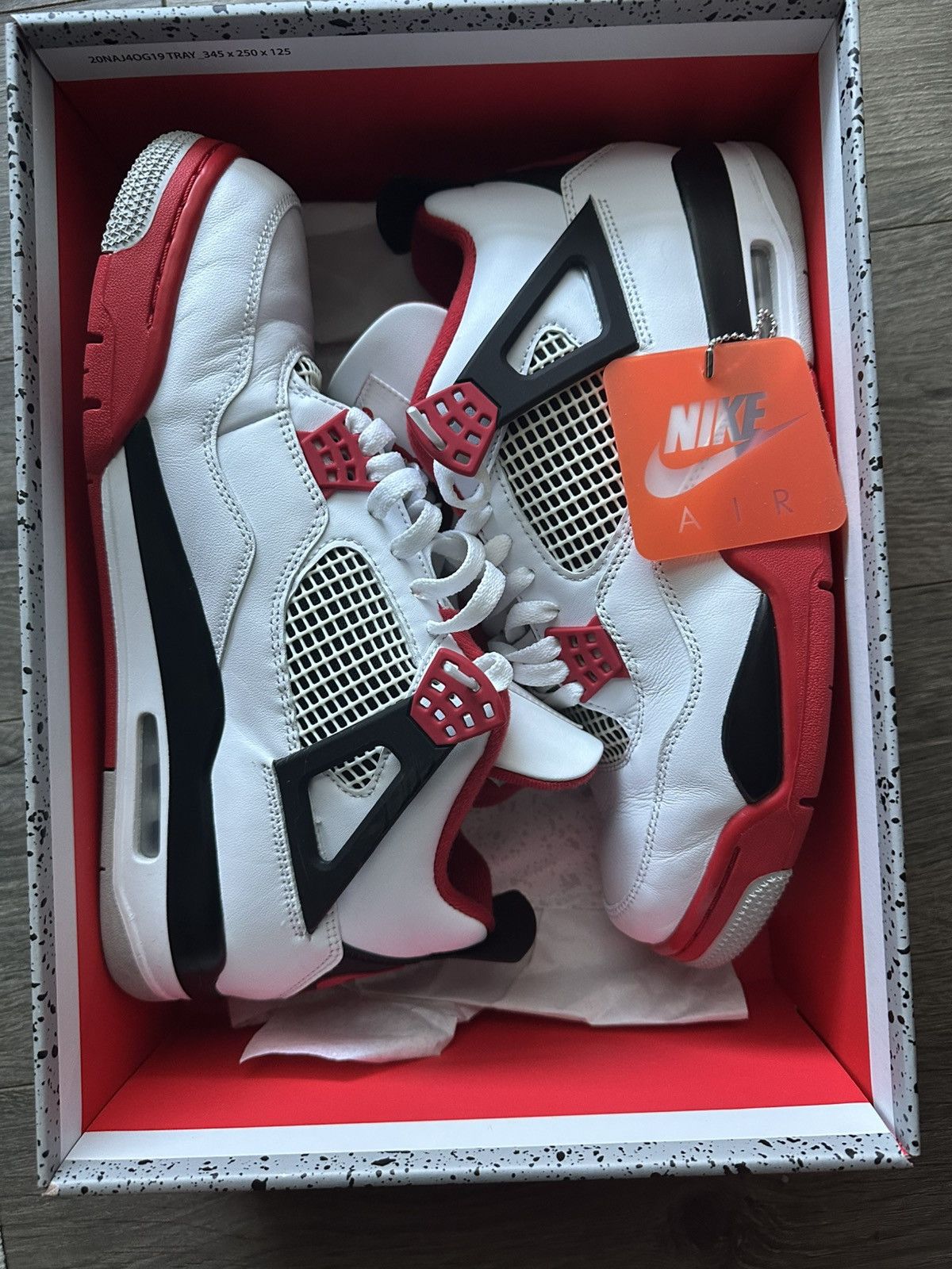 Jordan Brand Jordan Fire Red 4’s Size US 11 / EU 44 - 1 Thumbnail