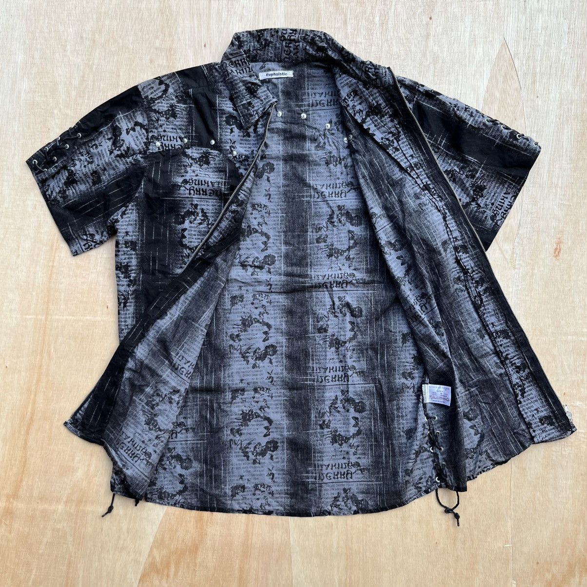 Hysteric Glamour EUPHUISTIC LACE UP POEM FULL PRINT PUNK FULL ZIPPER SHORT S Size US M / EU 48-50 / 2 - 7 Thumbnail