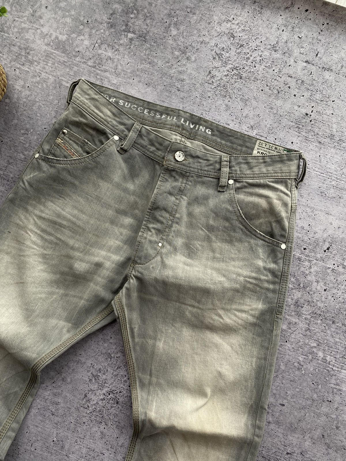 Diesel × Diesel Black Gold Diesel industry krooley Regular slim carrot jeans italy Size US 32 / EU 48 - 8 Thumbnail