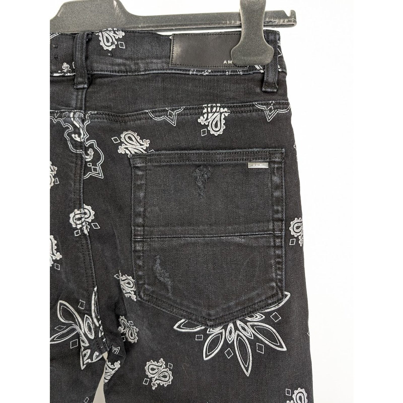Amiri o1rshd1 Flocked Bandana Jeans in Aged Black Size US 36 / EU 52 - 17 Thumbnail