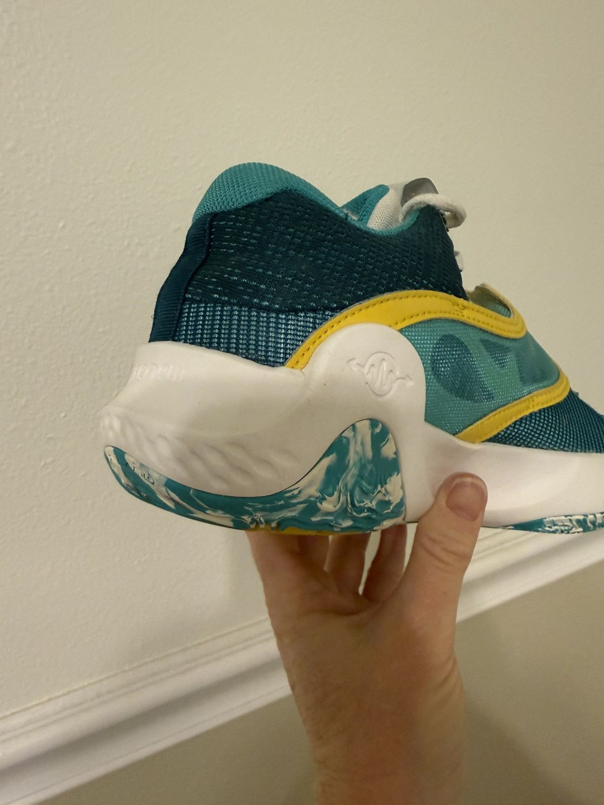Nike Nike KD Trey 5x clear jade sulphur mens size 7 Size US 7 / EU 40 - 9 Thumbnail