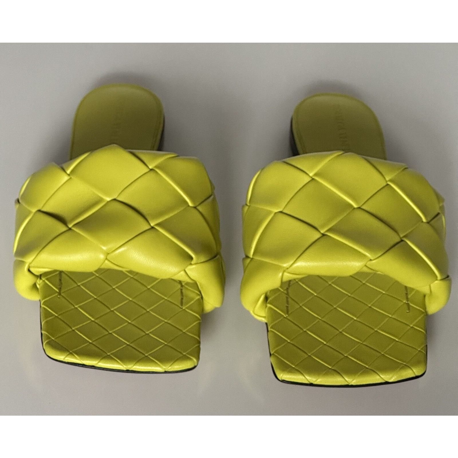 Bottega Veneta Bottega Veneta Yellow Lemon Flat Sandals 7 US (37) 608853 Size US 7 / IT 37 - 8 Thumbnail