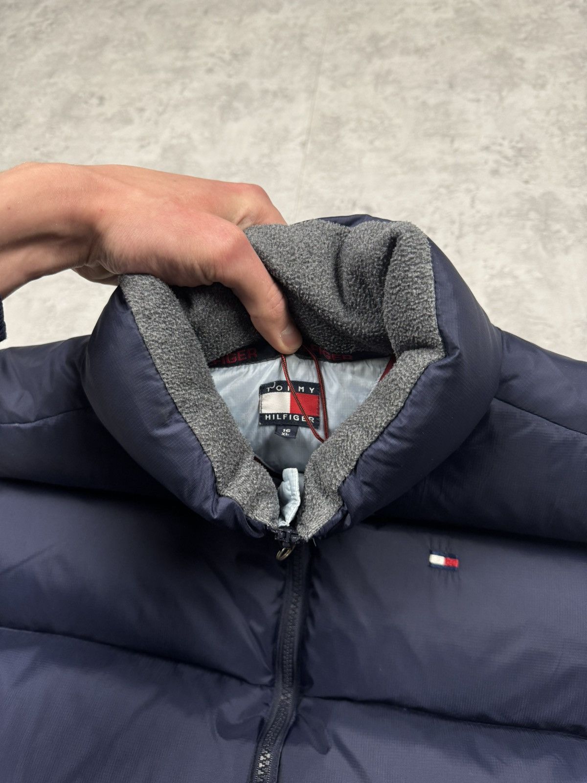 Tommy Hilfiger Vintage Tommy Hilfiger Puffer Down Vest Size US S / EU 44-46 / 1 - 14 Thumbnail