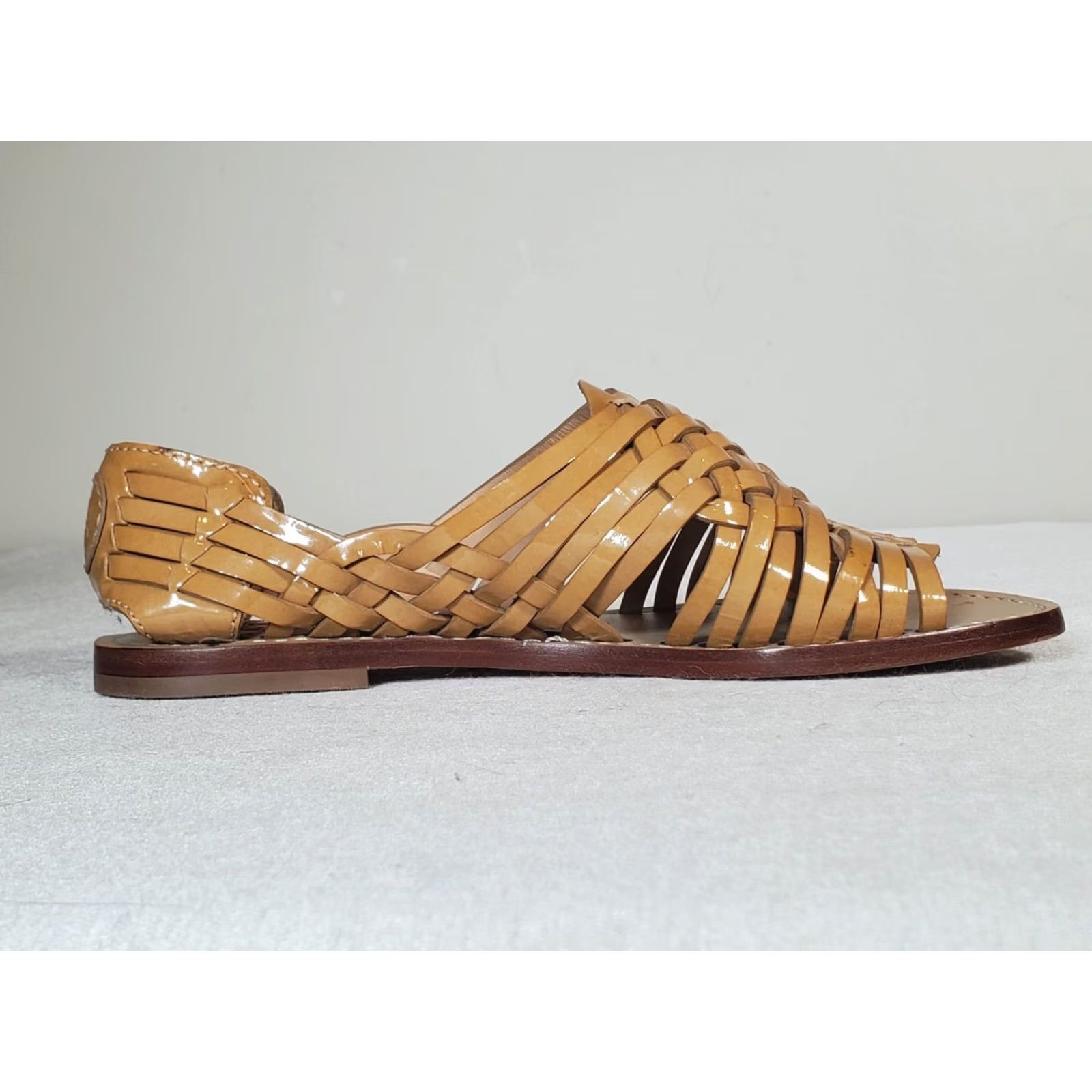 Tory Burch Tory Burch Anya Sandals Women's US 6 M Tan Patent Leather Woven Huarache Flat Size US 6 / IT 36 - 4 Thumbnail