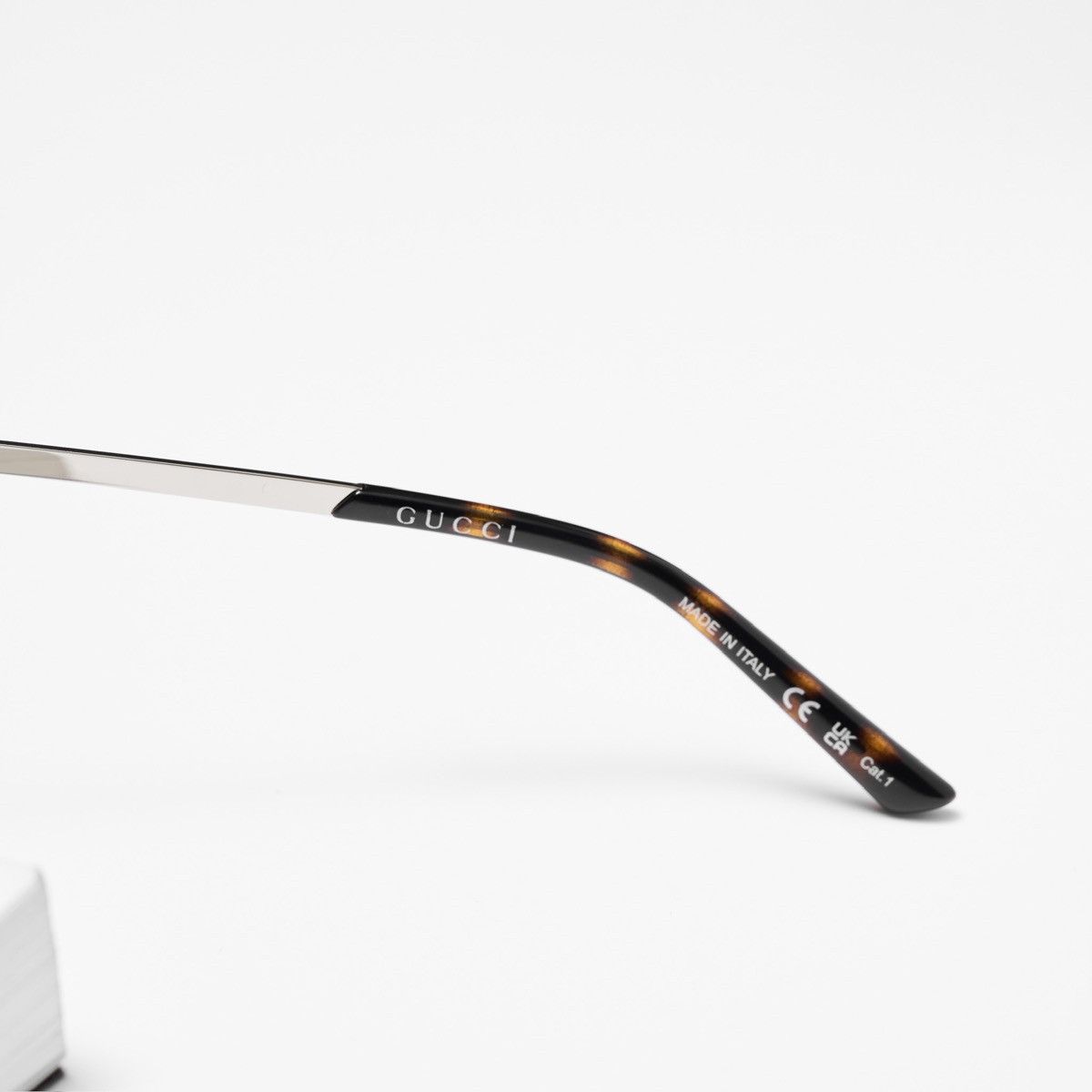 Gucci GUCCI GG2045S 004 SUNGLASSES Size ONE SIZE - 4 Thumbnail