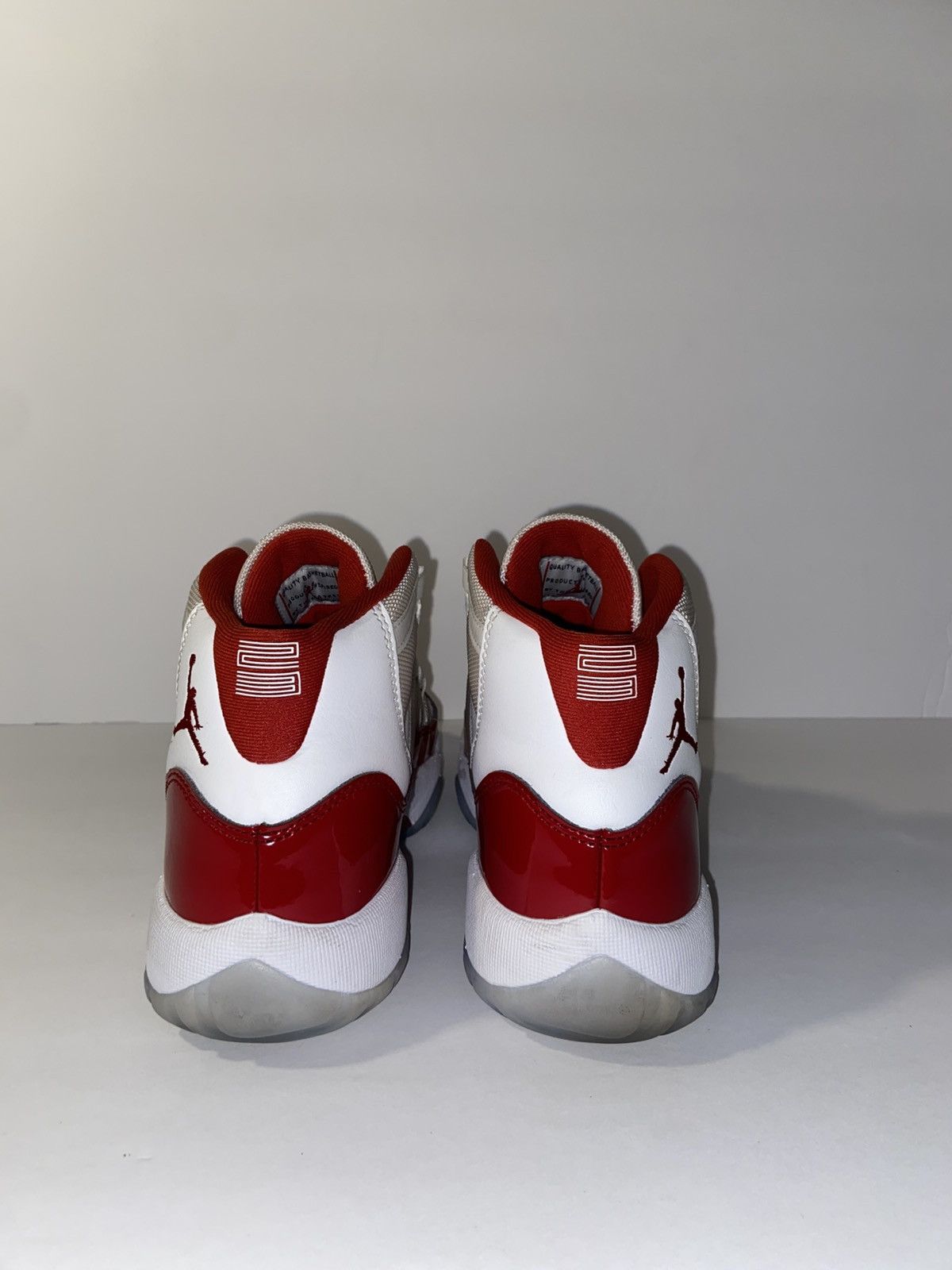 Jordan Brand Jordan 11 Retro Cherry (2022) (GS) US 5Y Used Size US 5 / EU 37 - 4 Thumbnail