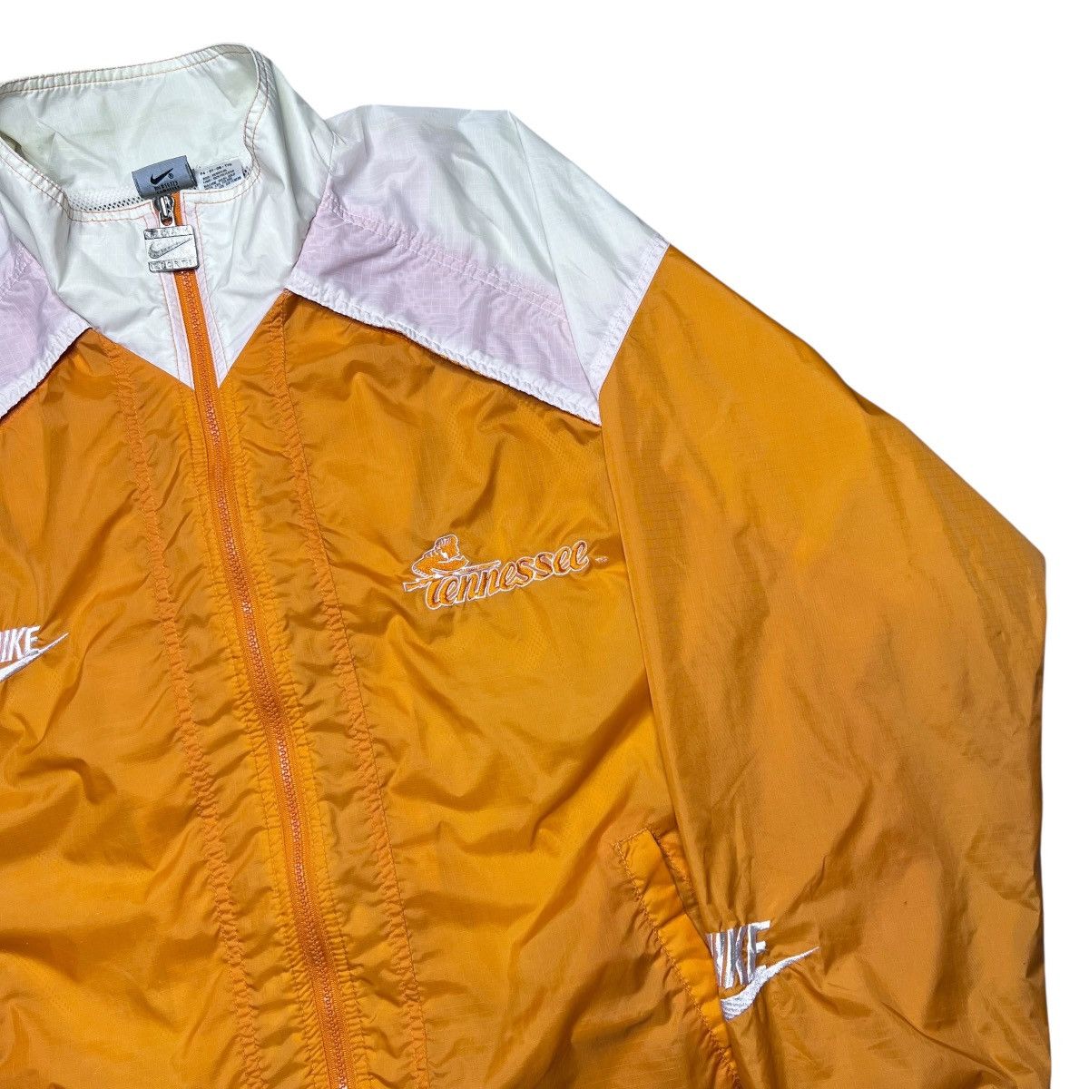 Nike Vtg 1990s NCAA Tennessee Volunteers Nike Windbreaker Jacket Size US L / EU 52-54 / 3 - 19 Thumbnail