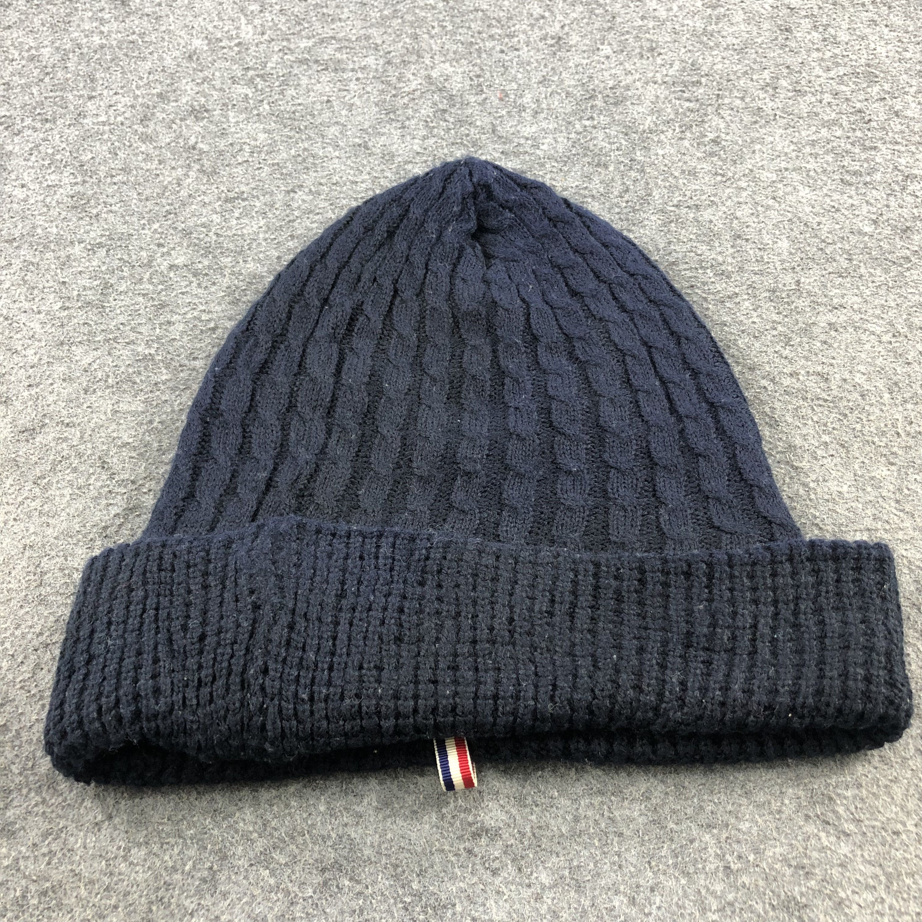 Tommy Hilfiger Tommy Cable Knit Beanie Snowcap Snow Hat Winter Hat B178 Size ONE SIZE - 4 Thumbnail