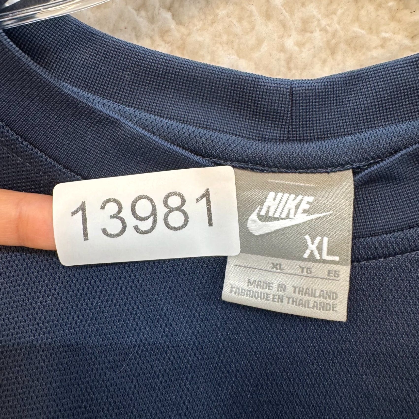 Nike VINTAGE Nike Air Long Sleeve Shirt XL Mens Navy Blue Striped Streetwear Y2K Size US XL / EU 56 / 4 - 7 Thumbnail