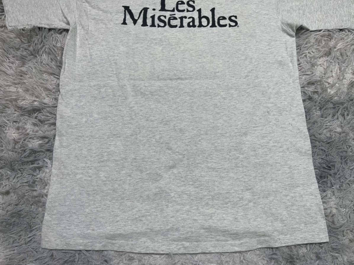 Vintage 80s LES MISERABLES L SIZE ON SUPER RARE 80s GILDAN TAG Size US L / EU 52-54 / 3 - 13 Thumbnail
