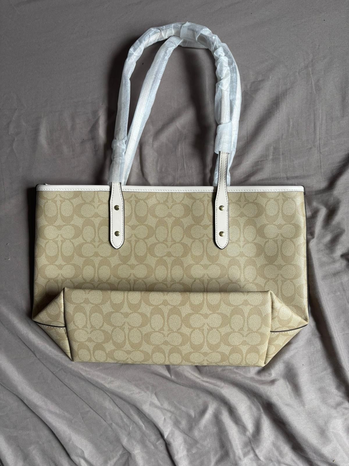 Coach Coach City Tote Bag - Signature Canvas - New With Tags Size ONE SIZE - 8 Thumbnail