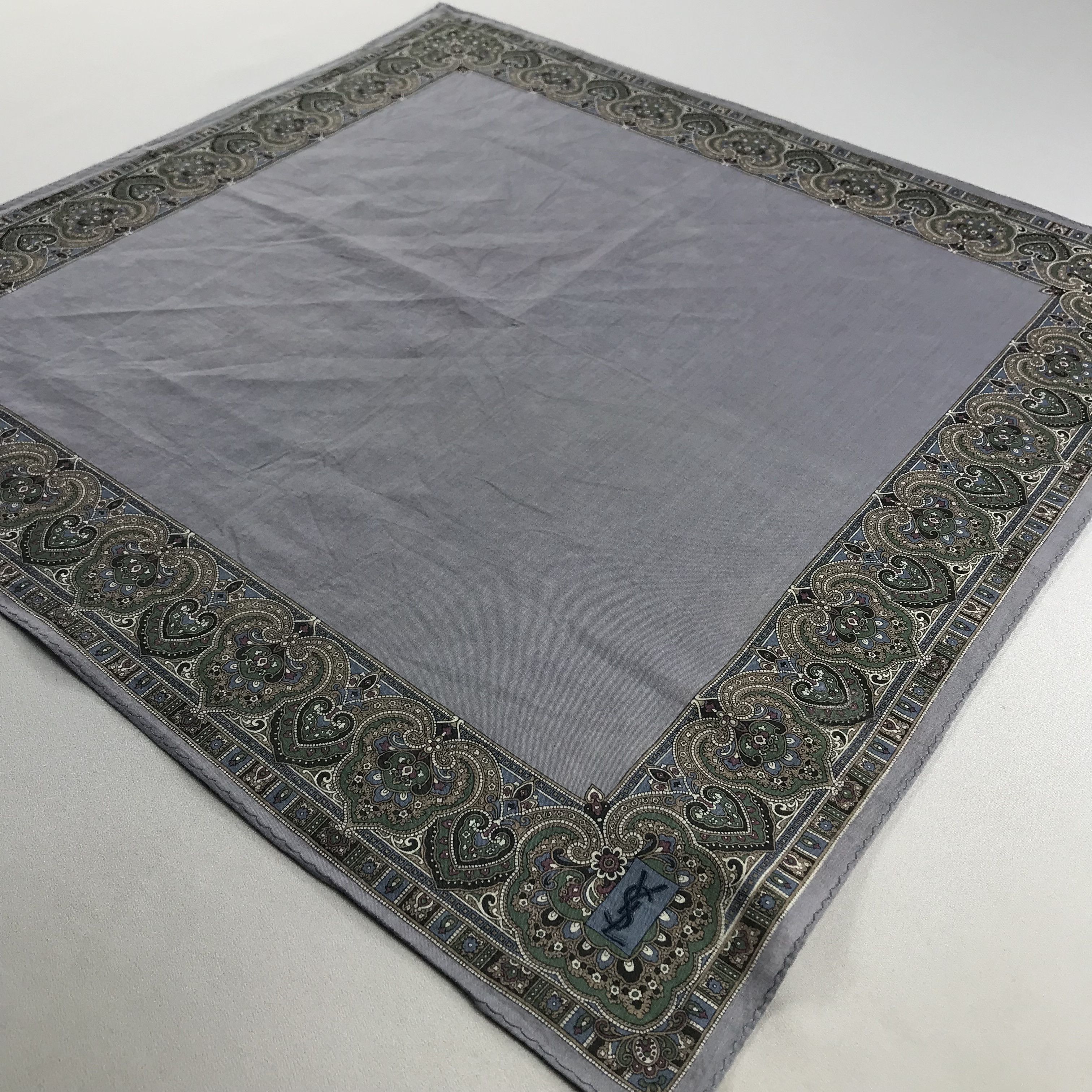 Yves Saint Laurent Yves Saint Laurent Handkerchief / Bandana / Neckerchief C703 Size ONE SIZE - 4 Thumbnail