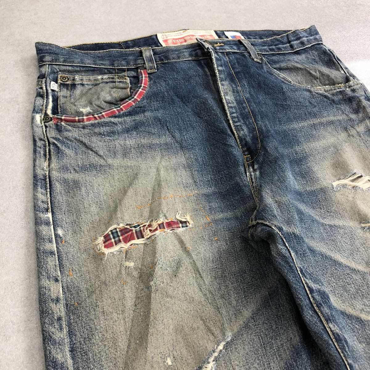 If Six Was Nine × Le Grande Bleu (L.G.B.) 🇺🇸 2000s Fresyjive Distressed Punk Custom Rework Jeans Y2K Size US 34 / EU 50 - 5 Thumbnail