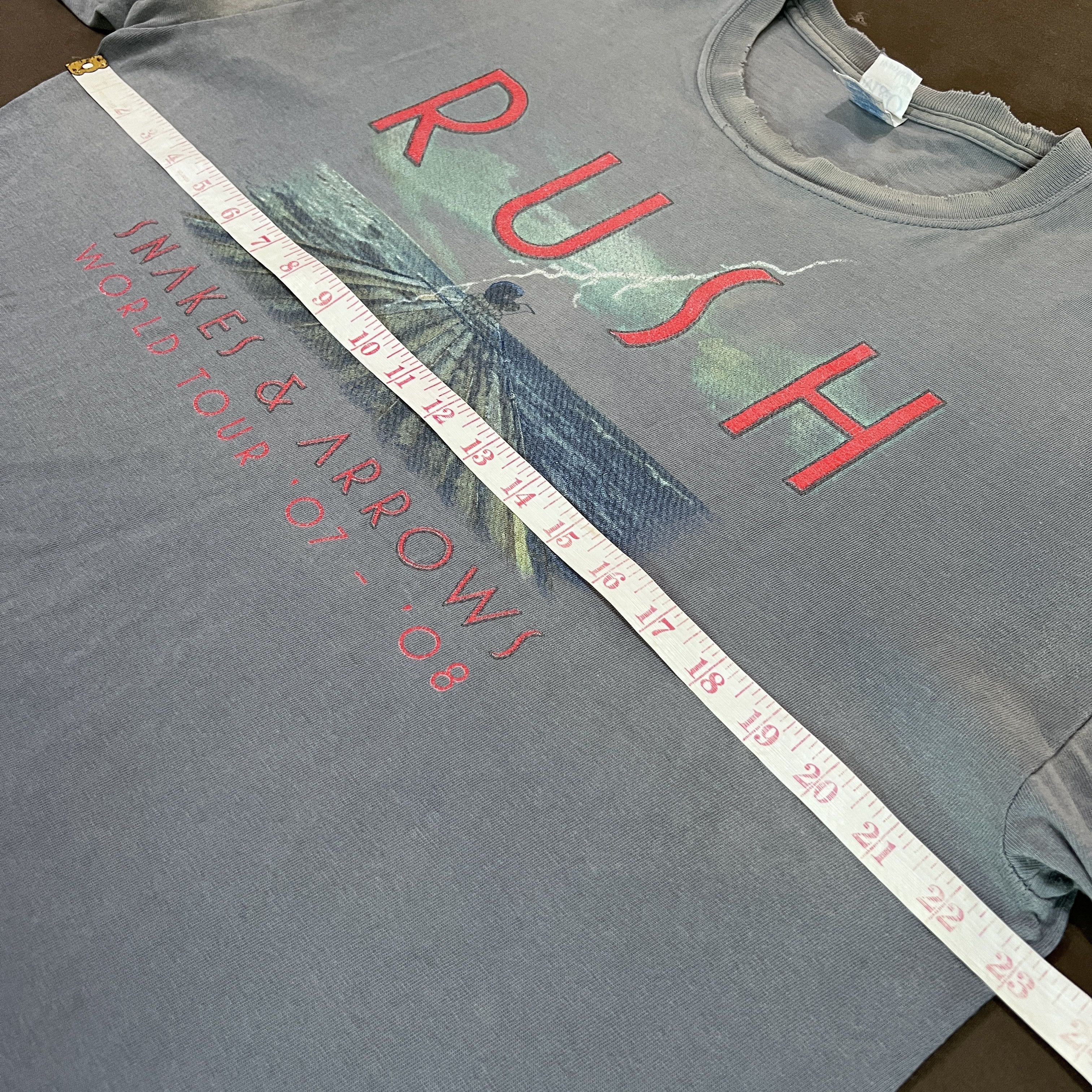 Band Tees Vintage Y2K 2008 Rush World Tour Tee Faded Thrashed Size US L / EU 52-54 / 3 - 13 Thumbnail