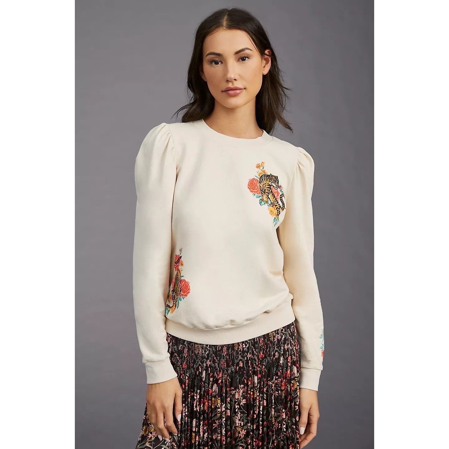 Anthropologie Tiger Print Cream Sweatshirt With Ruffle Shoulder Detail Size XS / US 0-2 / IT 36-38 - 3 Thumbnail