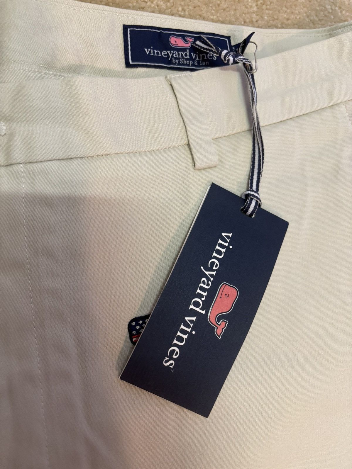 Vineyard Vines Men's Vineyard Vines 9” Breaker White 36” Shorts Size US 36 / EU 52 - 2 Thumbnail