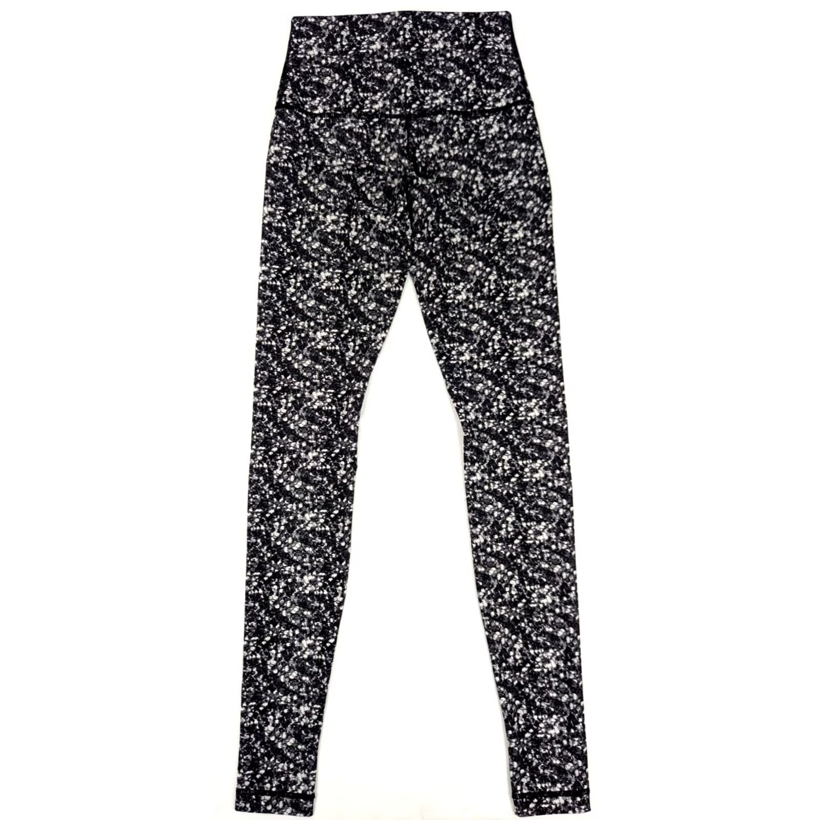 Lululemon Lululemon Align Leggings Women 4 Black White Confetti Print EUC Stretch Yoga Pants Size 27" / US 4 / IT 40 - 5 Thumbnail