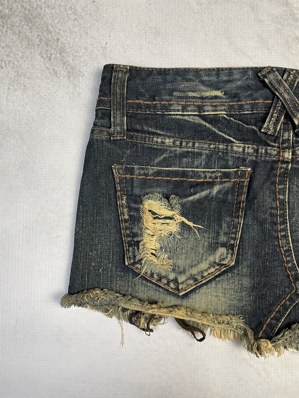 Japanese Brand Y2k D.i.a. Lace-Up Distressed Denim Mini Skirt Size 26" / US 2 / IT 38 - 9 Thumbnail