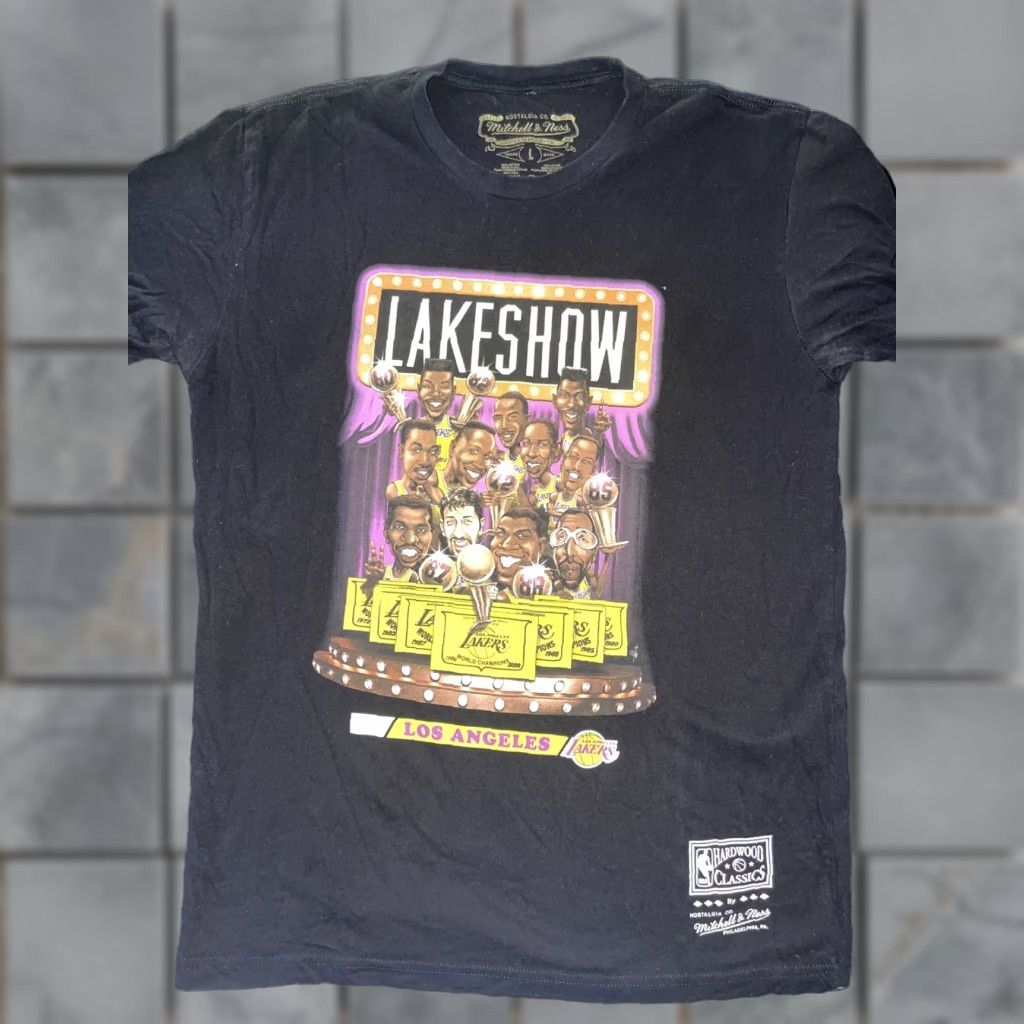 Mitchell & Ness Mitchell & Ness Los Angeles Lakers Lakeshow T-Shirt Black Large Men Size US L / EU 52-54 / 3 - 1 Thumbnail