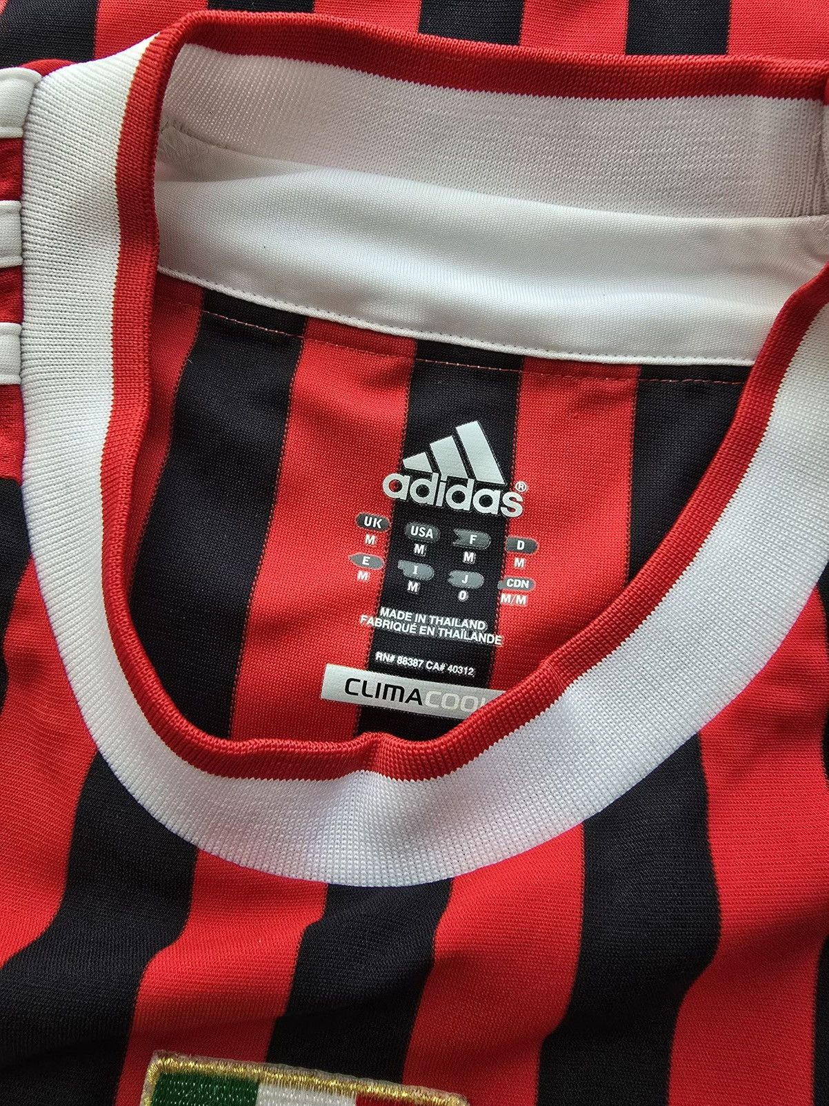 Adidas AC Milan 2011-2012 Home Jersey Size US M / EU 48-50 / 2 - 4 Thumbnail