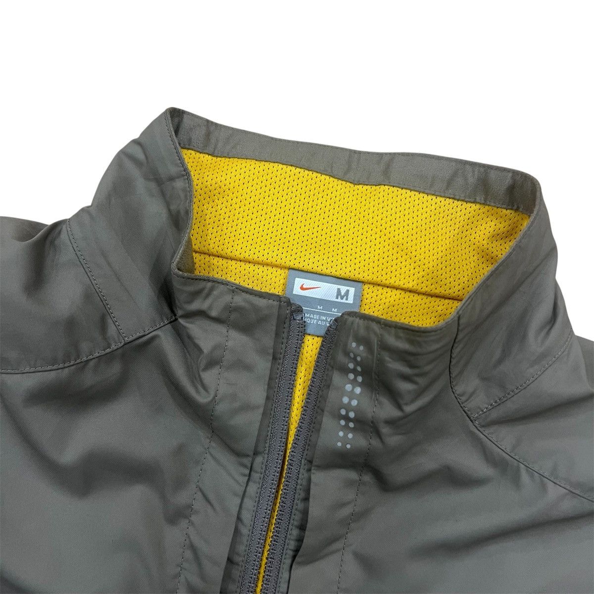 Nike Early 2000 Nike+ Fit Multi Pocket Ventilated Techical Jacket Size US M / EU 48-50 / 2 - 5 Thumbnail