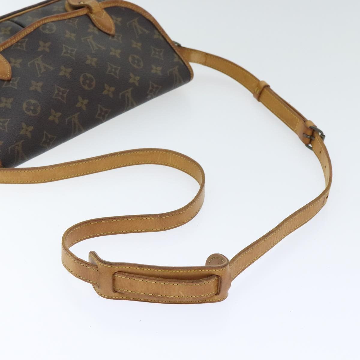 Louis Vuitton LOUIS VUITTON Monogram Gibeciere MM Shoulder Bag M42247 Size ONE SIZE - 8 Thumbnail
