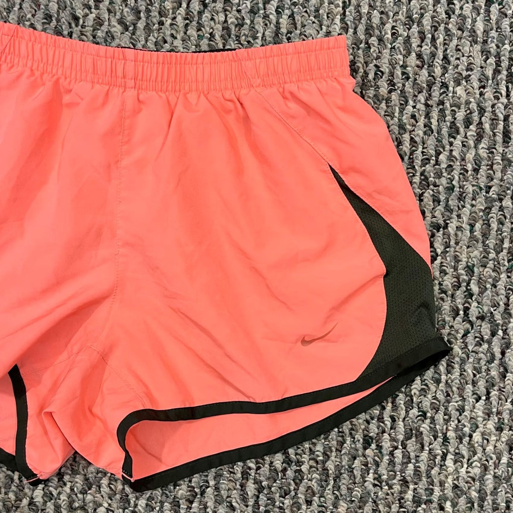 Nike Nike Shorts Womens Small Peach Running Dry Tempo Brief Athletic Active Sport Size 28" / US 6 / IT 42 - 2 Thumbnail