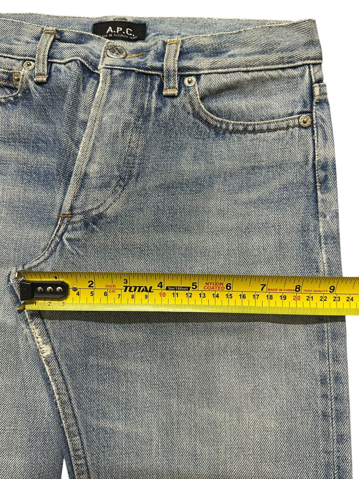 A.P.C. Vintage APC Blue Faded Wash Whisker Distress Style Jeans Size 26" / US 2 / IT 38 - 16 Thumbnail