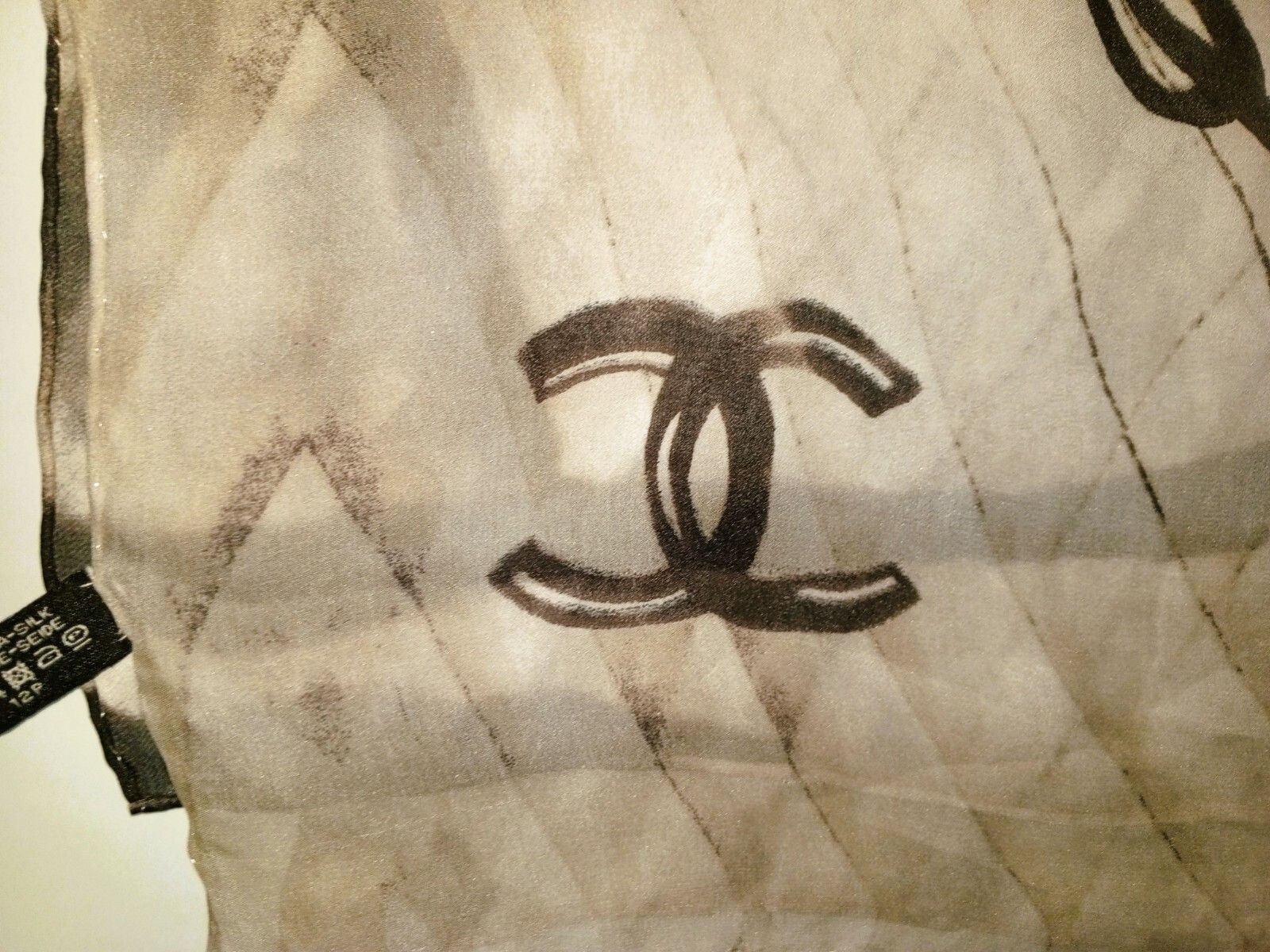 Chanel CHANEL Paris France CC Logo Woman Lady Silk Shawl Scarf Size ONE SIZE - 9 Thumbnail