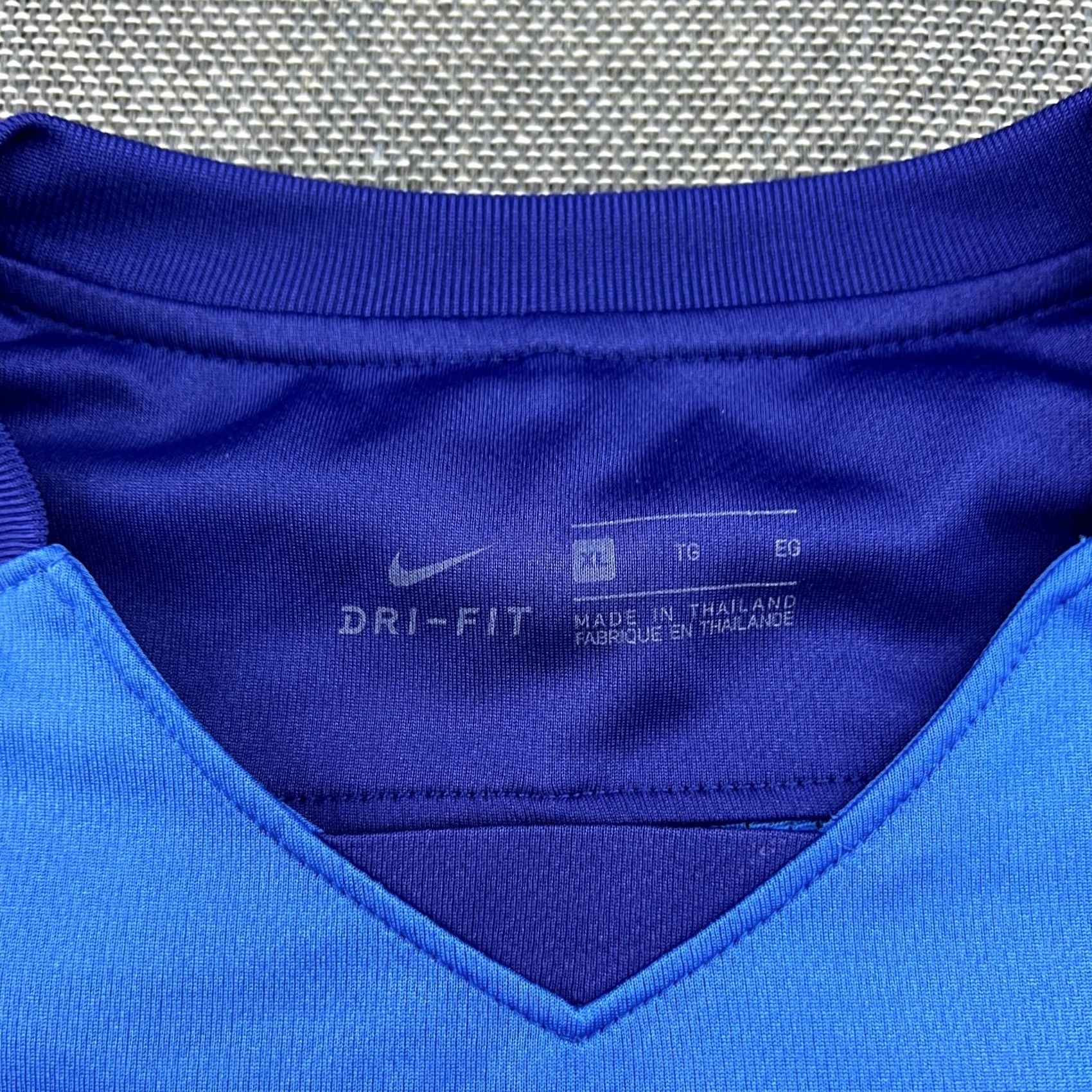 Nike VINTAGE Nike Football Shirt Mens XL Blue Jersey Size US XL / EU 56 / 4 - 6 Thumbnail