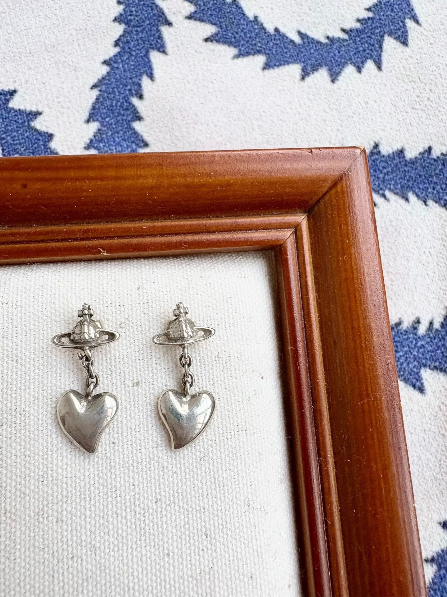 Vivienne Westwood Vivienne Westwood Vintage Silver Saturn Heart Earrings Size ONE SIZE - 1 Thumbnail