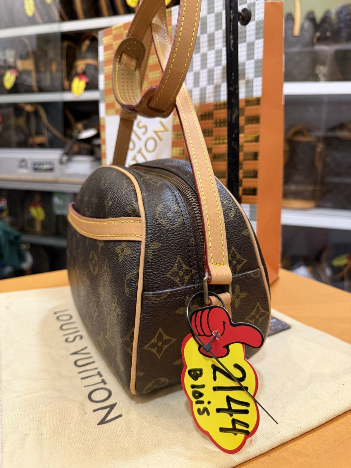 Louis Vuitton Blois -2144 Size ONE SIZE - 6 Thumbnail