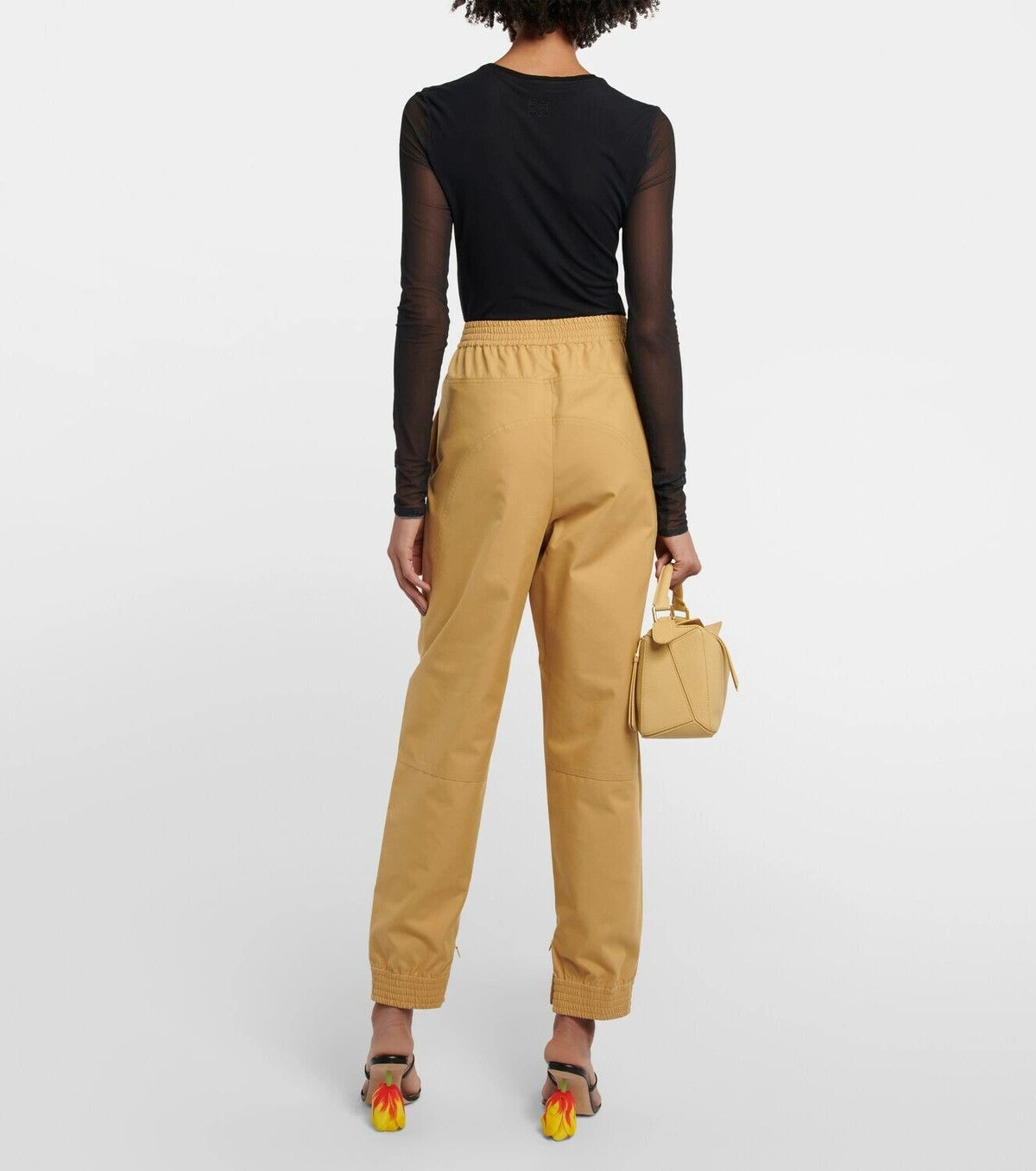Loewe o1y1025 Jogger in Beige Size 27" / US 4 / IT 40 - 3 Thumbnail
