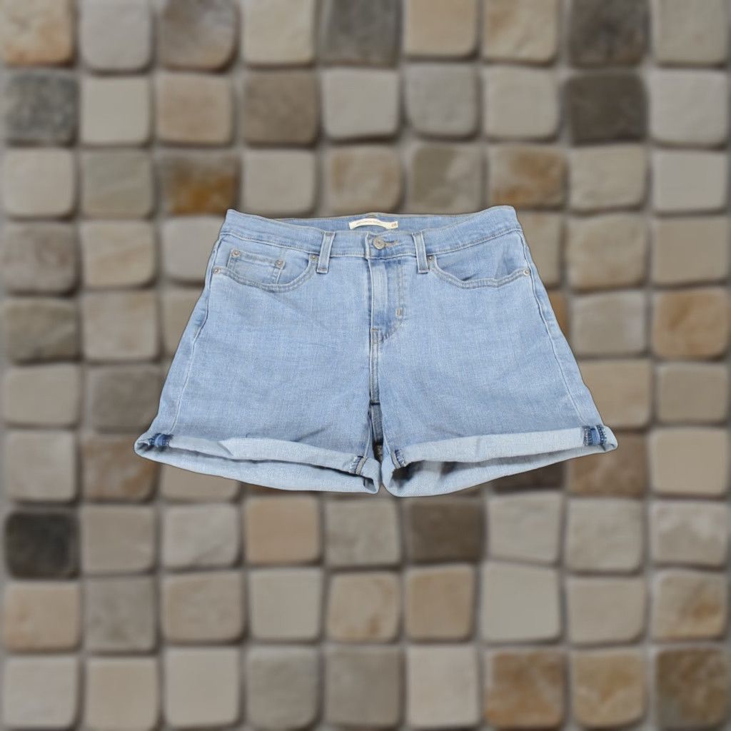 Levi's VINTAGE Levi's Shorts Womens 28 Cut-Off Light Wash Denim Casual Beach School Modern Classic Size 28" / US 6 / IT 42 - 1 Thumbnail