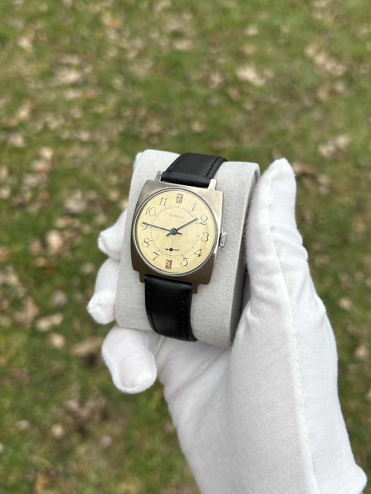 Vintage Vintage Watch Pobeda Soviet USSR Mechanical Wristwatch 1980s Size ONE SIZE - 12 Thumbnail
