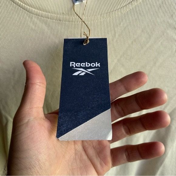 Reebok NWT REEBOK LONG SLEEVE RIBBED TOP OPEN BACK SZ SMALL S Size S / US 4 / IT 40 - 3 Thumbnail